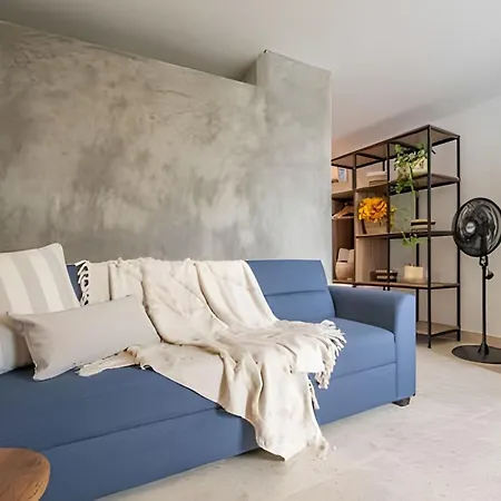 Laurdhomes Laguito Loft , Hot Ware, 1bath